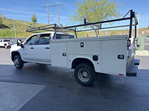 Summit White 2026 Chevrolet Silverado 3500 WT