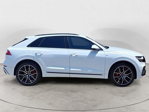 White 2021 Audi Q8 55 Prestige