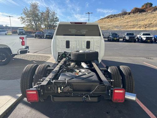 2026 Chevrolet Silverado 3500 WT