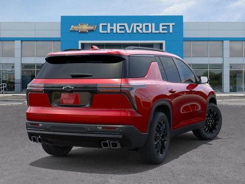Radiant Red Tintcoat 2026 Chevrolet Traverse LT