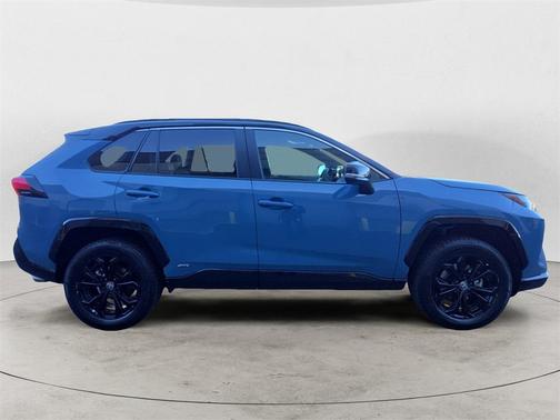 2023 Toyota RAV4 Hybrid SE