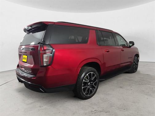 2023 Chevrolet Suburban RST