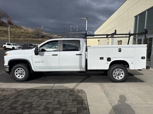 Summit White 2026 Chevrolet Silverado 3500 WT