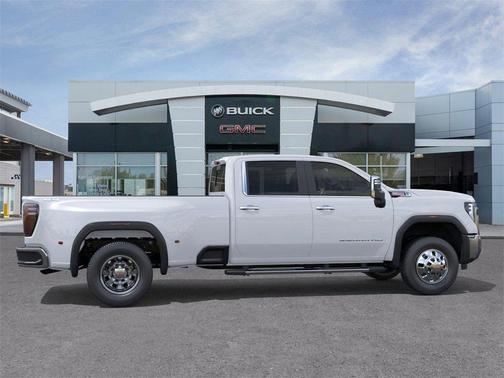 2026 GMC Sierra 3500 SLT