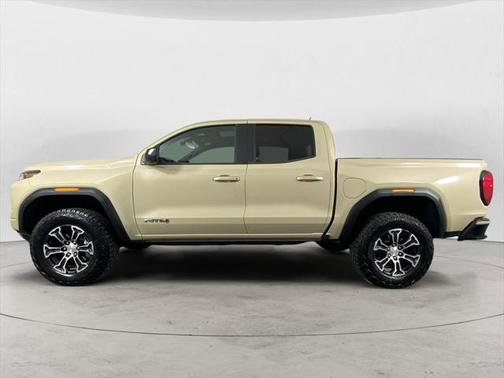 2023 GMC Canyon Base