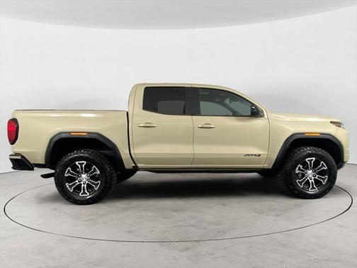 2023 GMC Canyon Base