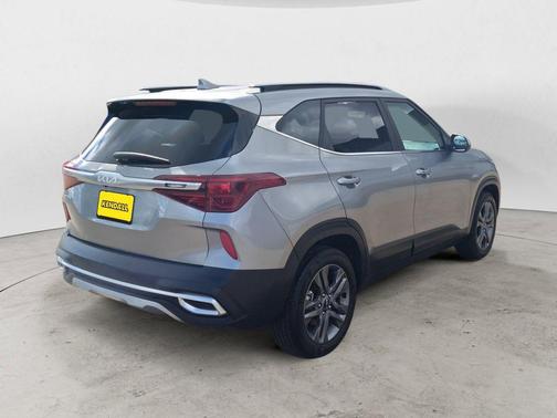 Steel Gray 2023 Kia Seltos S