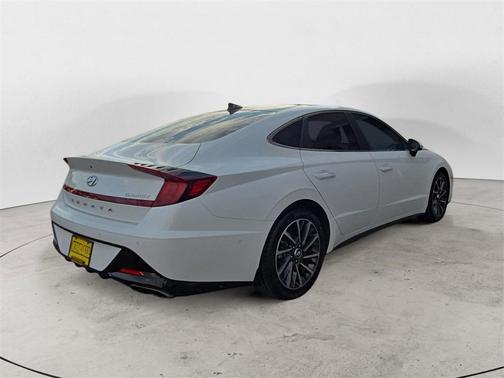 2022 Hyundai SONATA Limited