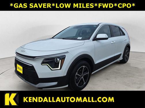 Snow White Pearl 2023 Kia Niro LX