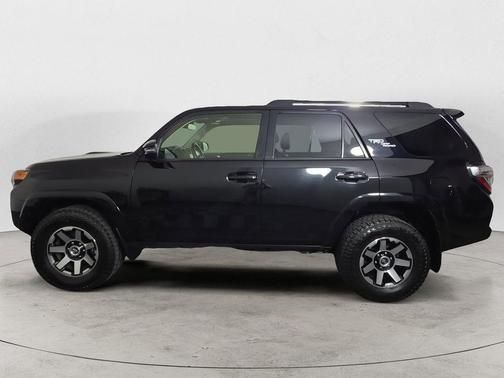 Midnight Black Metallic 2024 Toyota 4Runner TRD Off Road Premium