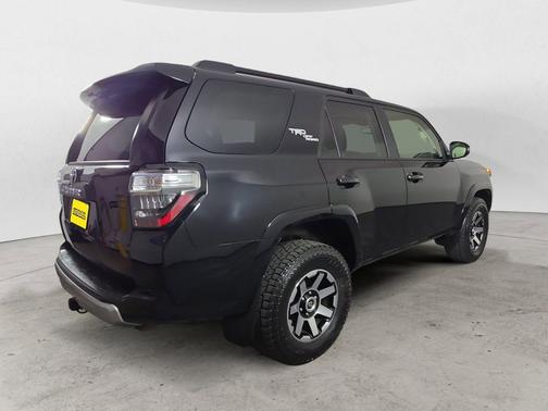 Midnight Black Metallic 2024 Toyota 4Runner TRD Off Road Premium