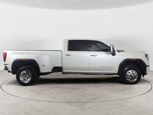 White Frost Tricoat 2024 GMC Sierra 3500 Denali