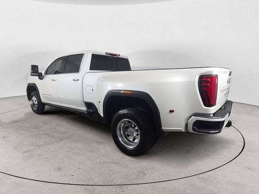 White Frost Tricoat 2024 GMC Sierra 3500 Denali