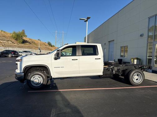 2026 Chevrolet Silverado 3500 WT