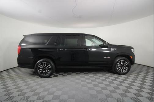 2024 GMC Yukon XL 4WD AT4