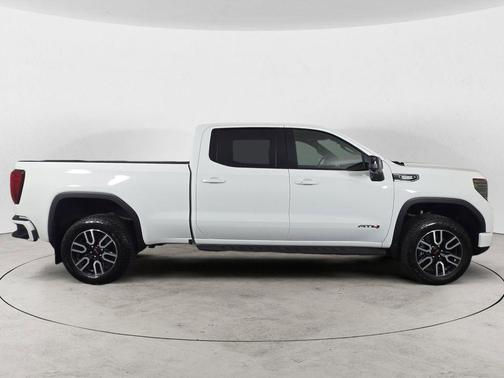 Summit White 2025 GMC Sierra 1500 AT4