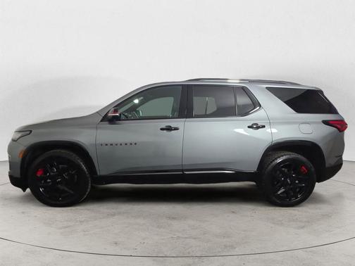 Sterling Gray Metallic 2023 Chevrolet Traverse Premier