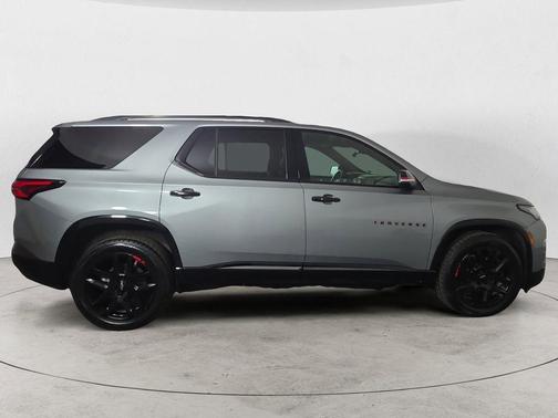 Sterling Gray Metallic 2023 Chevrolet Traverse Premier