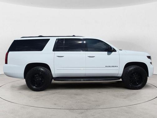 Summit White 2020 Chevrolet Suburban Premier