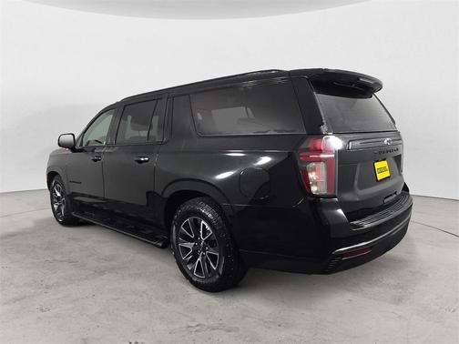 2022 Chevrolet Suburban 4WD Z71