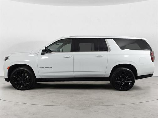 2023 Chevrolet Suburban 4WD High Country