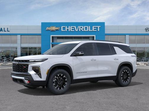 Polar White Tricoat 2026 Chevrolet Traverse AWD Z71