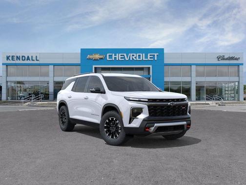 Polar White Tricoat 2026 Chevrolet Traverse AWD Z71