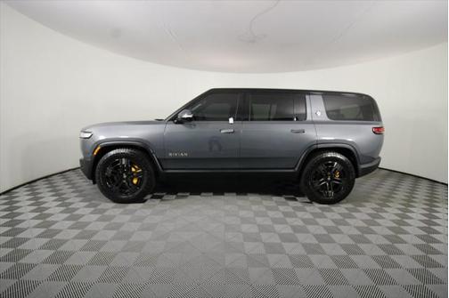2023 Rivian R1S Adventure