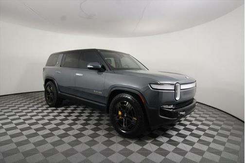 2023 Rivian R1S Adventure