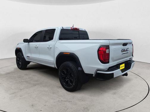 Summit White 2024 GMC Canyon AT4