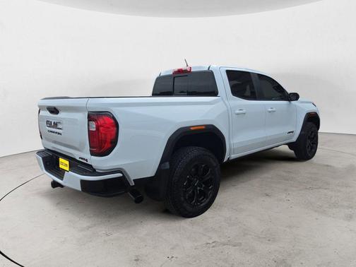 Summit White 2024 GMC Canyon AT4