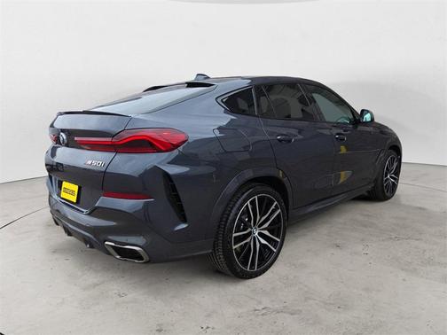 2021 BMW X6 M50i