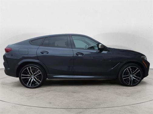 2021 BMW X6 M50i