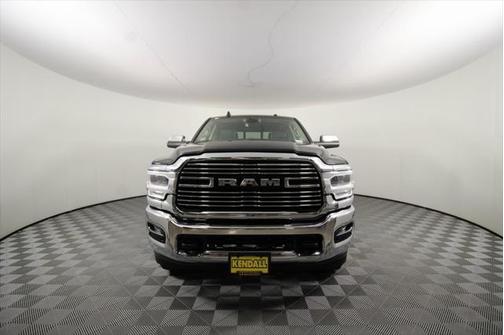 2022 RAM 2500 Laramie Crew Cab 4x4 6'4' Box
