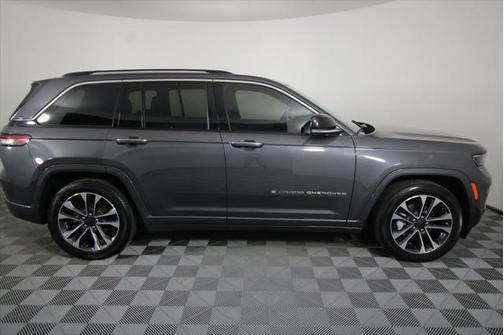 2022 Jeep Grand Cherokee Overland