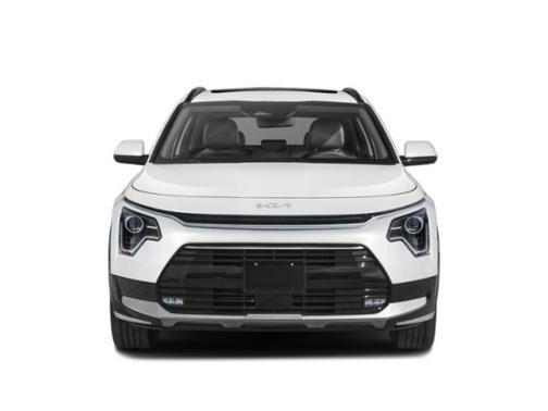 Snow White Pearl 2023 Kia Niro Touring