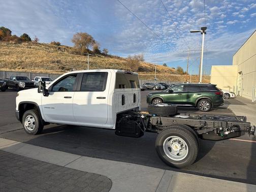 2026 Chevrolet Silverado 3500 WT
