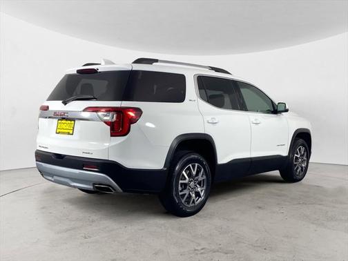 2023 GMC Acadia AWD SLT