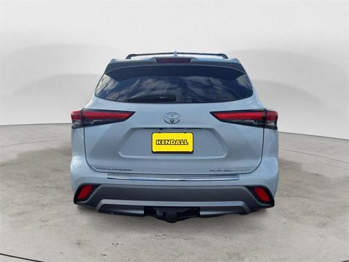 2022 Toyota Highlander Platinum
