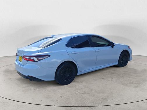 Ice Edge 2023 Toyota Camry LE