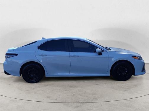 Ice Edge 2023 Toyota Camry LE