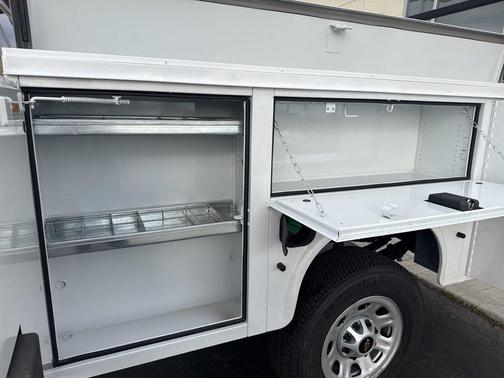 Summit White 2026 Chevrolet Silverado 3500 WT