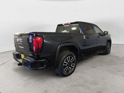 Onyx Black 2025 GMC Sierra 1500 AT4