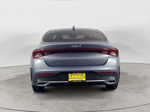 2022 Kia K5 LX