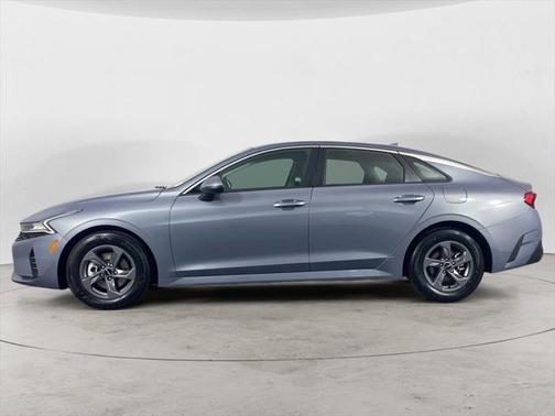 2022 Kia K5 LX