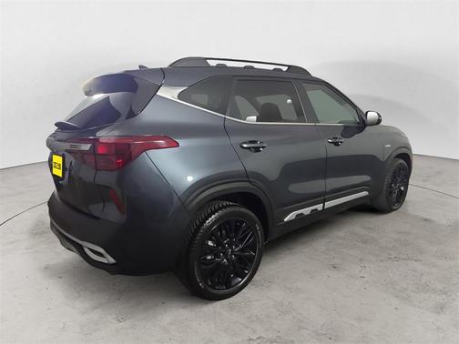 2022 Kia Seltos Nightfall
