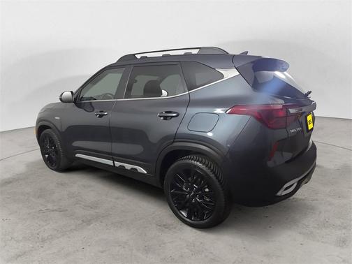 2022 Kia Seltos Nightfall