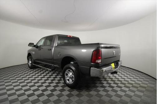 2017 RAM 2500 Tradesman Crew Cab 4x4 6'4' Box