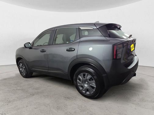 Gun Metallic 2025 Nissan Kicks S