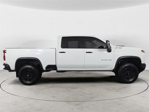 2024 Chevrolet Silverado 2500 4WD Crew Cab Standard Bed ZR2